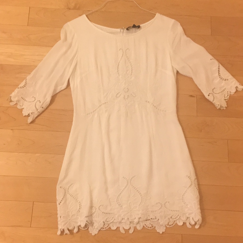 Cute white fitted dresss